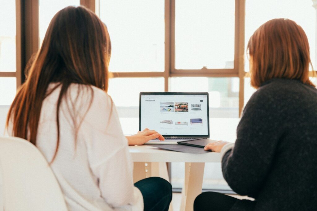 WordPress Agency vs Freelancers: Which Wins?